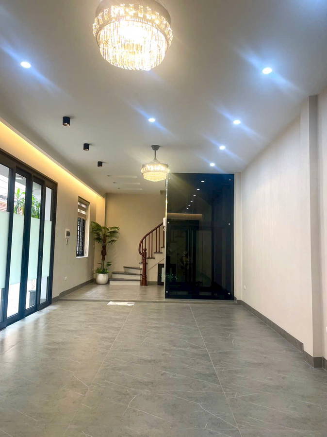 Bán nhà riêng 65 m2 tại Phương Liệt, quận Thanh Xuân, thang máy, ô tô vào nhà