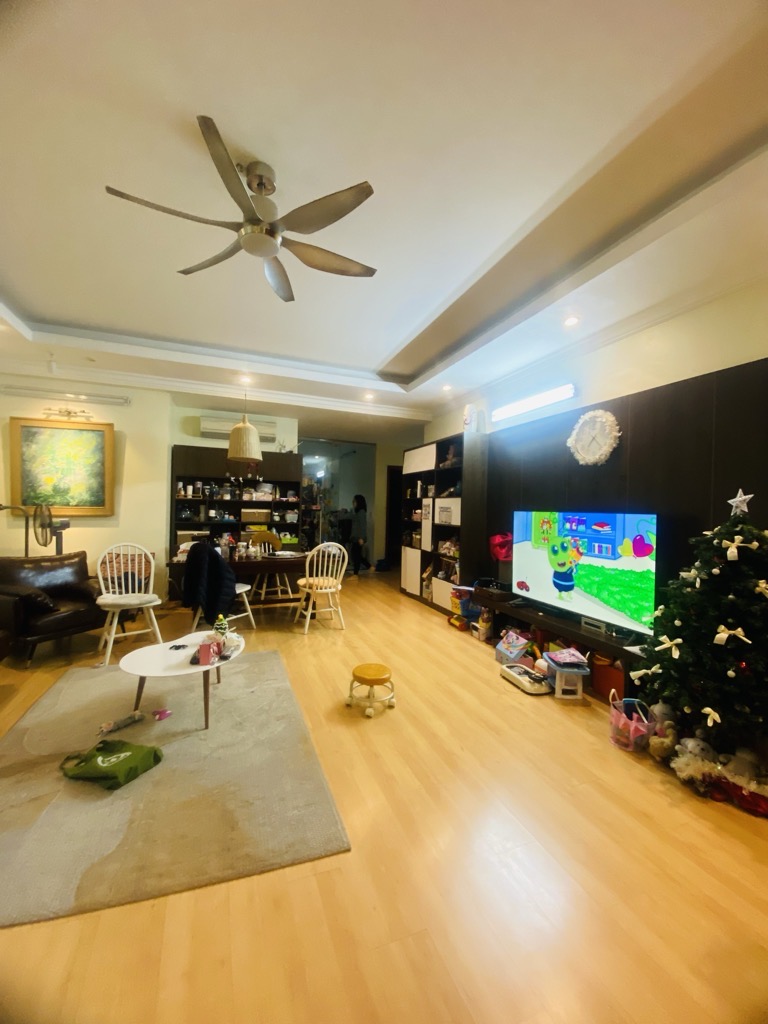 Bán căn hộ chung cư 145m2 Phường Vĩnh Phúc Quận Ba Đình Hà Nội giá 9,5 tỷ