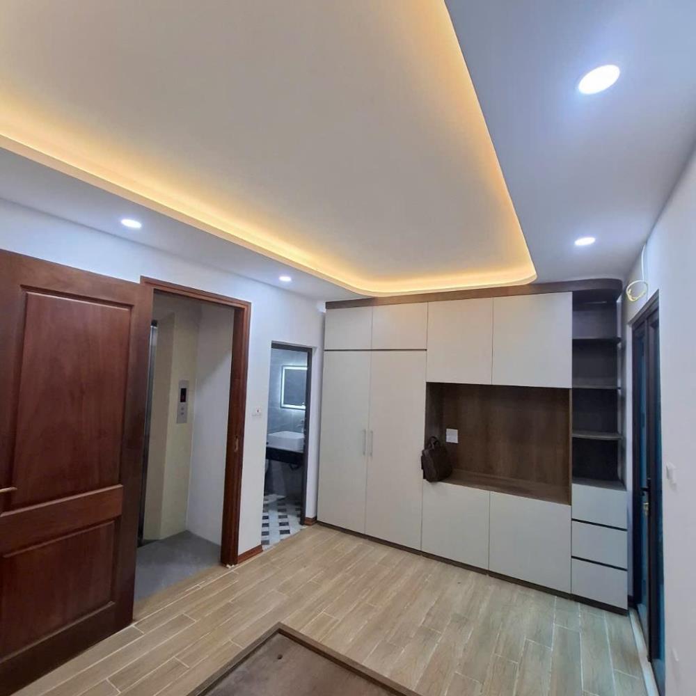 Bán nhà riêng 28m2 tại Ngõ Quan Nhân, Thanh Xuân, nội thất xịn