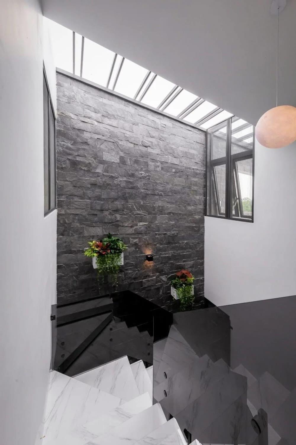 Bán nhà riêng 6 x 15 HXT Cách Mạng Tháng 8, Tân Bình 4 tầng giá chỉ 8,79 tỷ