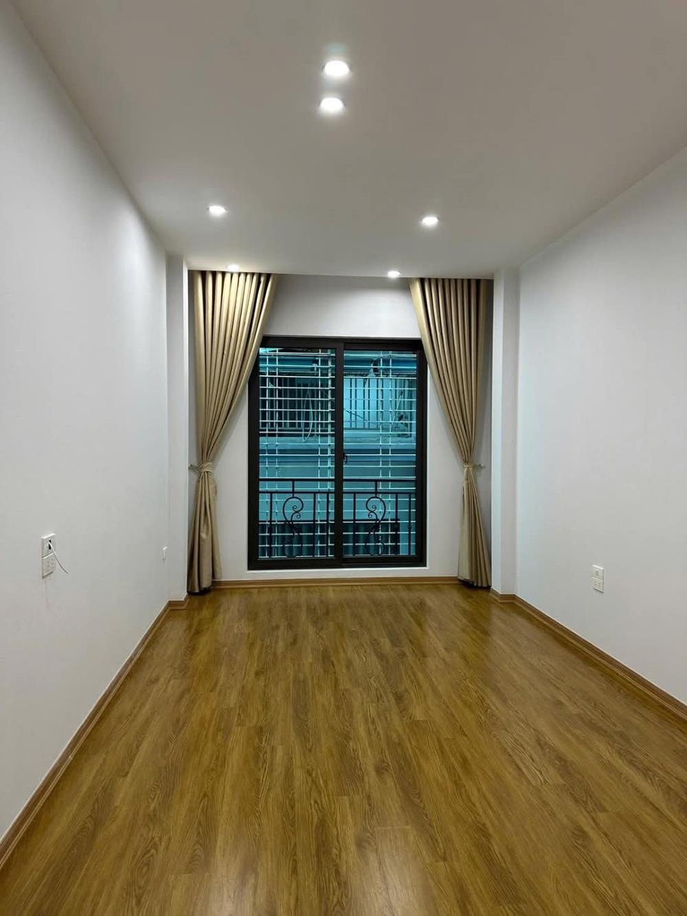 Bán nhà lô góc ô tô 7 chỗ đỗ cửa Quang Trung Hà Đông diện tích 25 m2 giá 4.2 tỷ