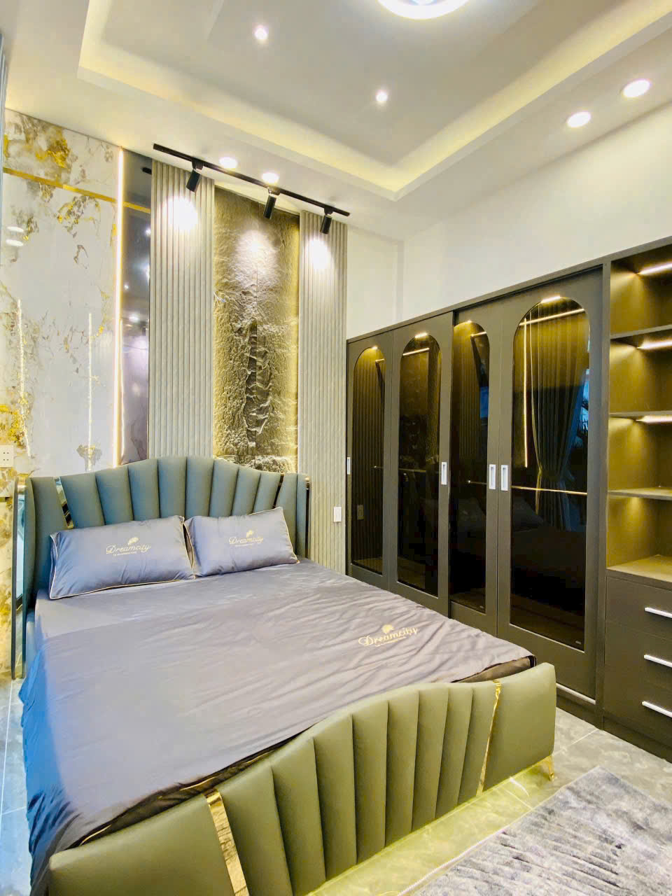 Bán nhà hẻm 6m Hoàng Văn Thụ, 94m², vị trí kinh doanh đắc địa, tiện xây CHDV, cafe, spa