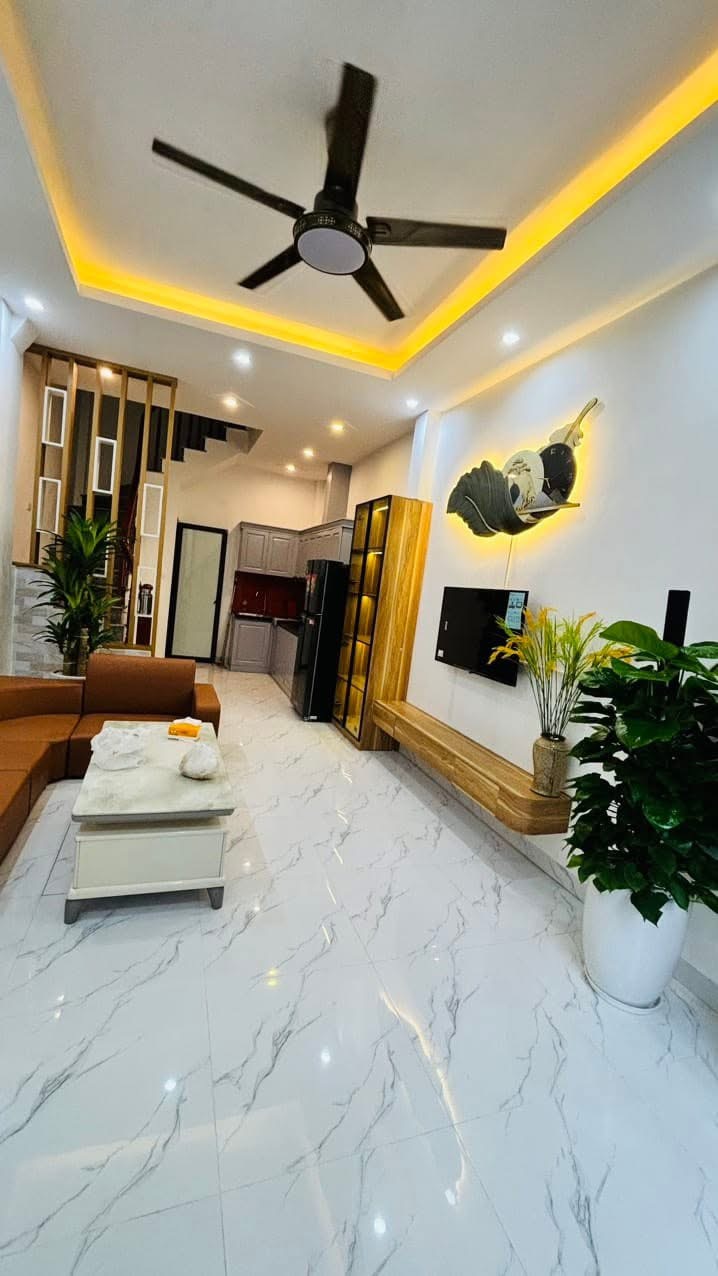 Sang nhượng nhà riêng 5 tầng tại Đại Mỗ, Nam Từ Liêm, Hà Nội, giá chỉ 5 tỷ VNĐ