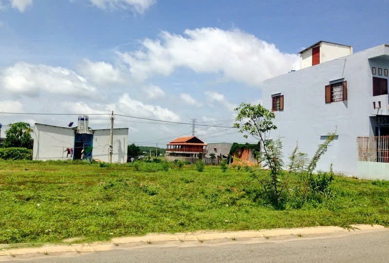 Cần bán đất thổ cư 175m2 tại chợ Tân Hưng, Hớn Quảng, Bình Phước, giá 245 triệu