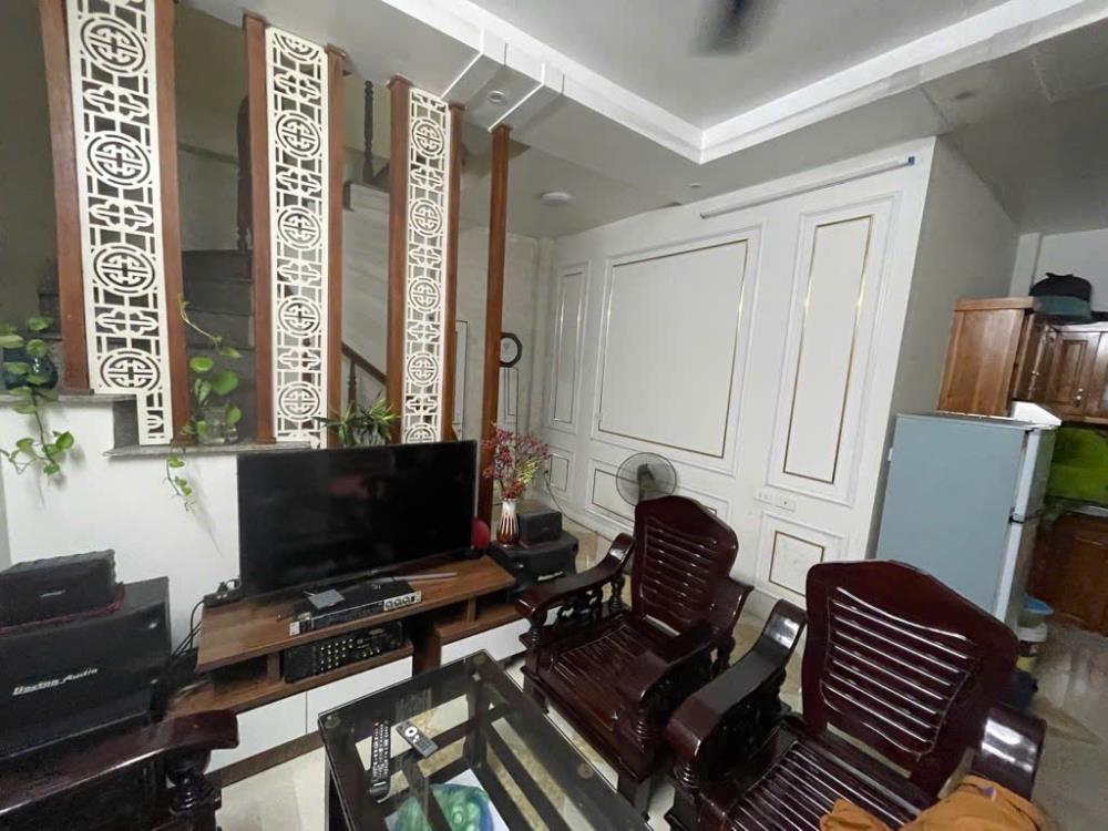 Bán nhà riêng 30 m2 tại phố Thanh Lân, Hoàng Mai, giá 4,9 tỷ