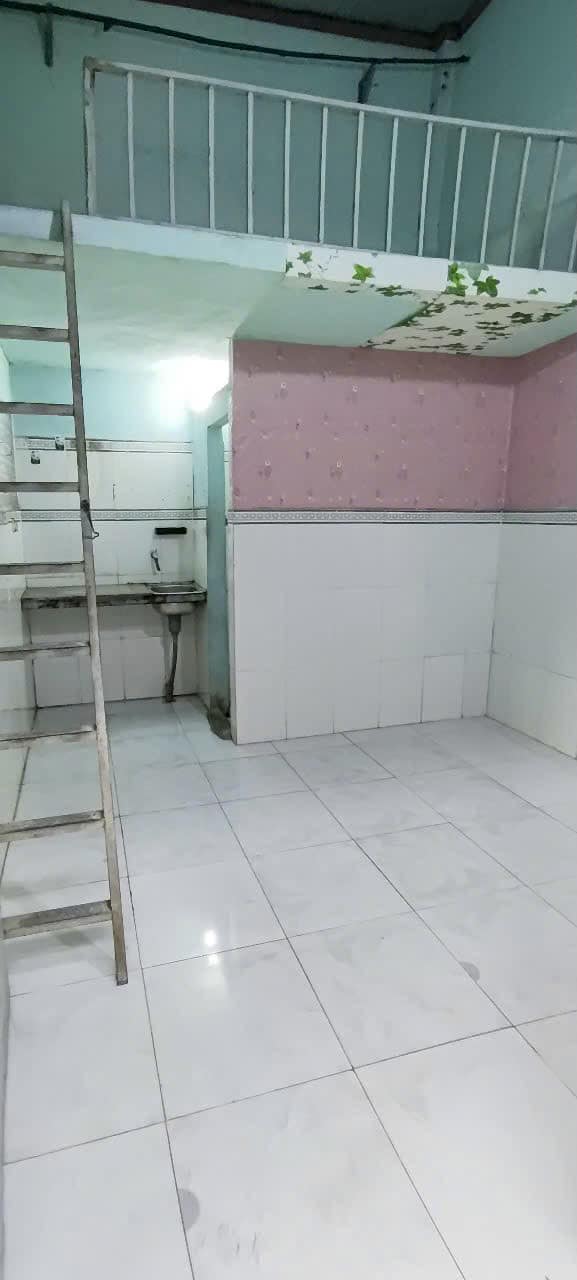 Bán dãy trọ 11 phòng 1 kiot 242m2 Thới Tam Thôn Hóc Môn thu nhập ổn định