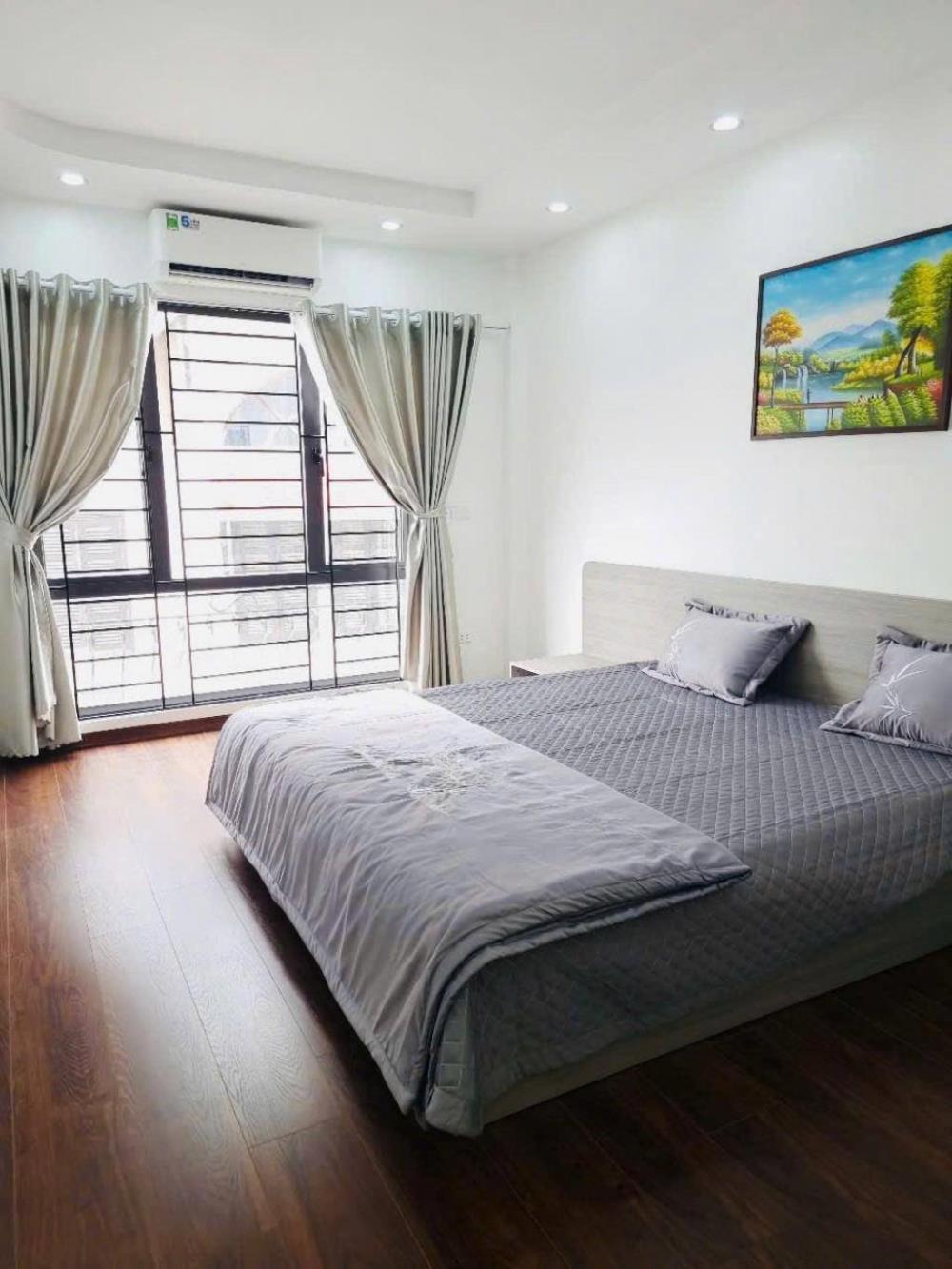 Giải Phóng 6 tầng thang máy mới cứng, 70m2, MT khủng 5m ô tô tránh dừng đỗ ,DT 1.5 tỷ/năm