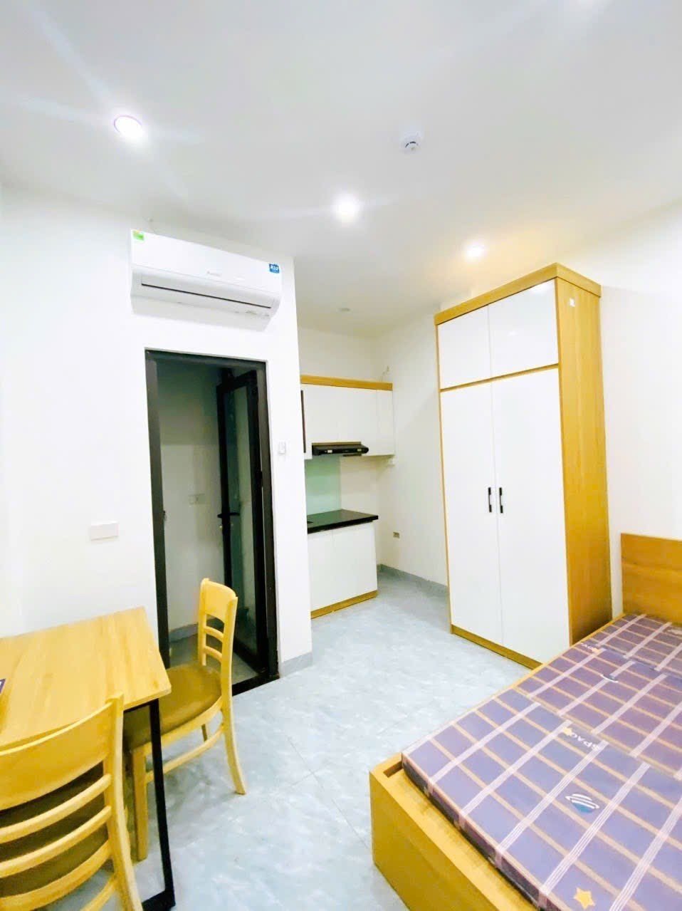 Bán nhà riêng 62m2 đường Dương Quảng Hàm, Cầu Giấy, doanh thu 1 tỷ/năm liền tay