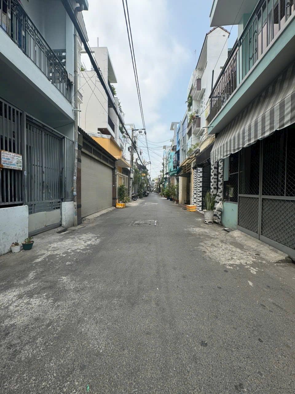 Bán nhà Lê Trọng Tấn, Thanh Xuân, Hà Nội, diện tích 55 m², mặt tiền đẹp, pháp lý đầy đủ, giá 11 tỷ