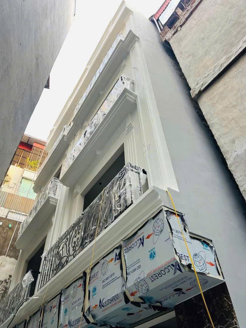 Bán nhà riêng diện tích 32 m2 tại Tôn Đức Thắng, Đống Đa, Hà Nội - 3 mặt thoáng