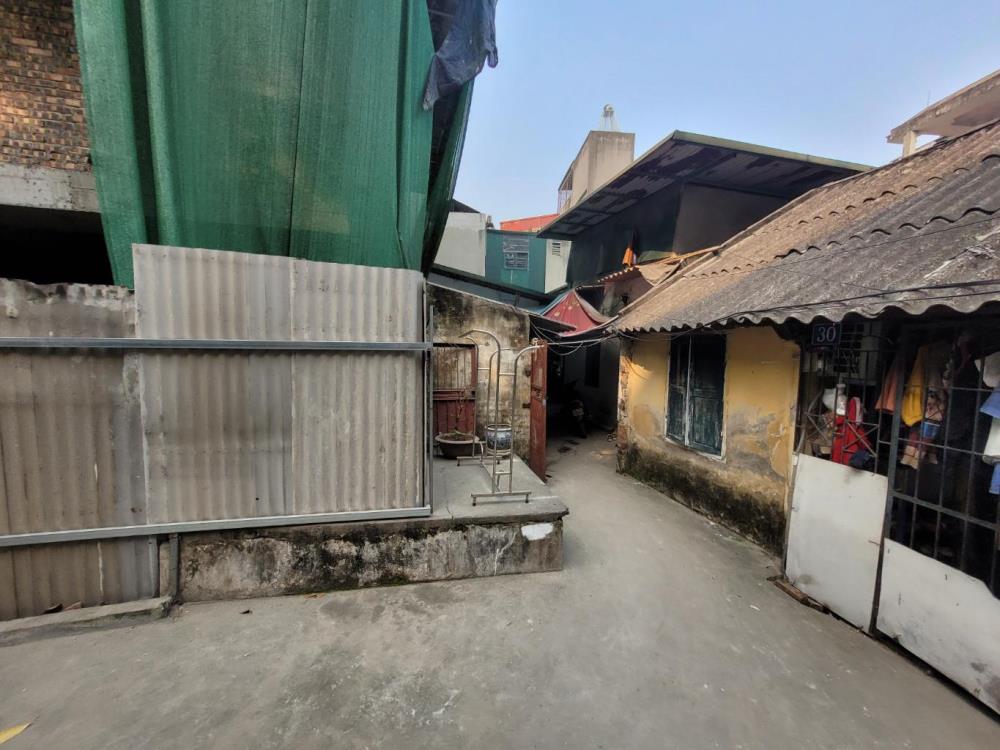 Cho thuê nhà riêng 62m2 Giáp Nhất, Thanh Xuân, ô tô đỗ cổng