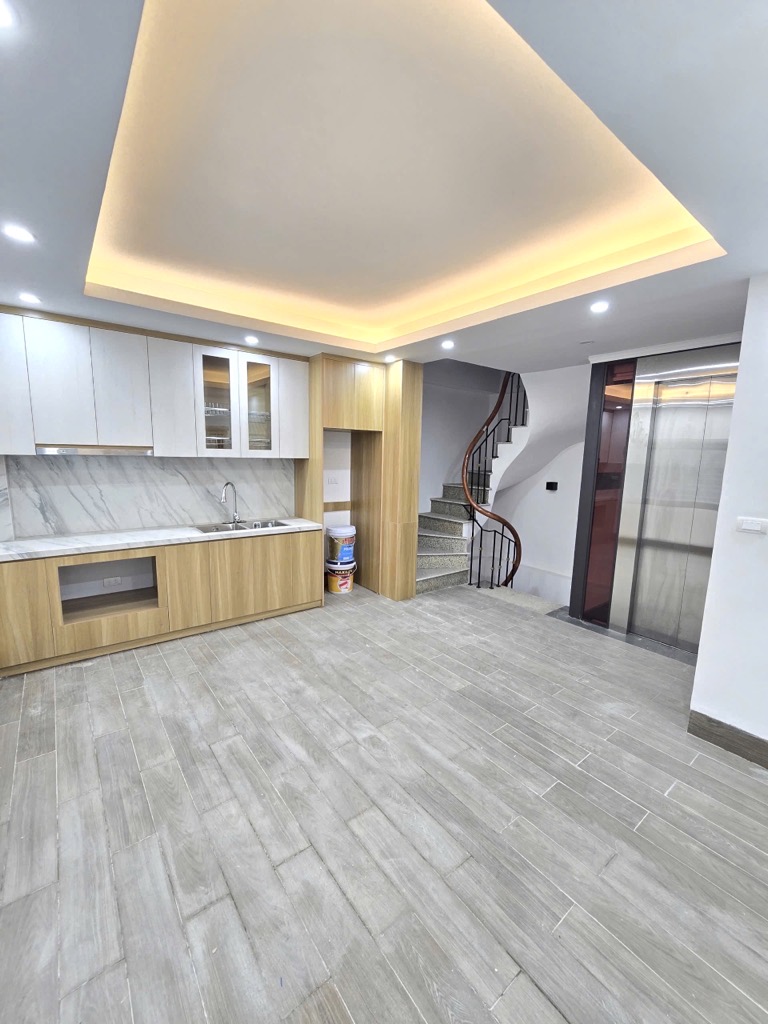 Bán nhà riêng 36m² phố Vọng quận Hai Bà Trưng thang máy 8.9 tỷ