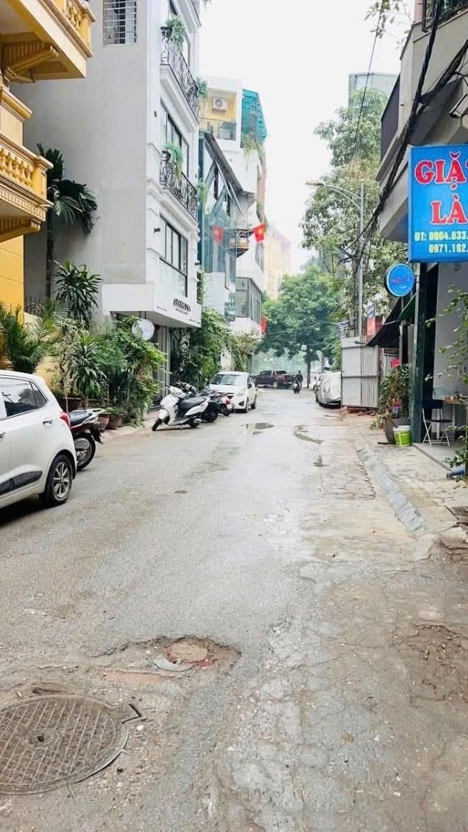 Bán nhà riêng 35m2 Hồ Ba Mẫu, Đống Đa, thiết kế hiện đại, thang máy