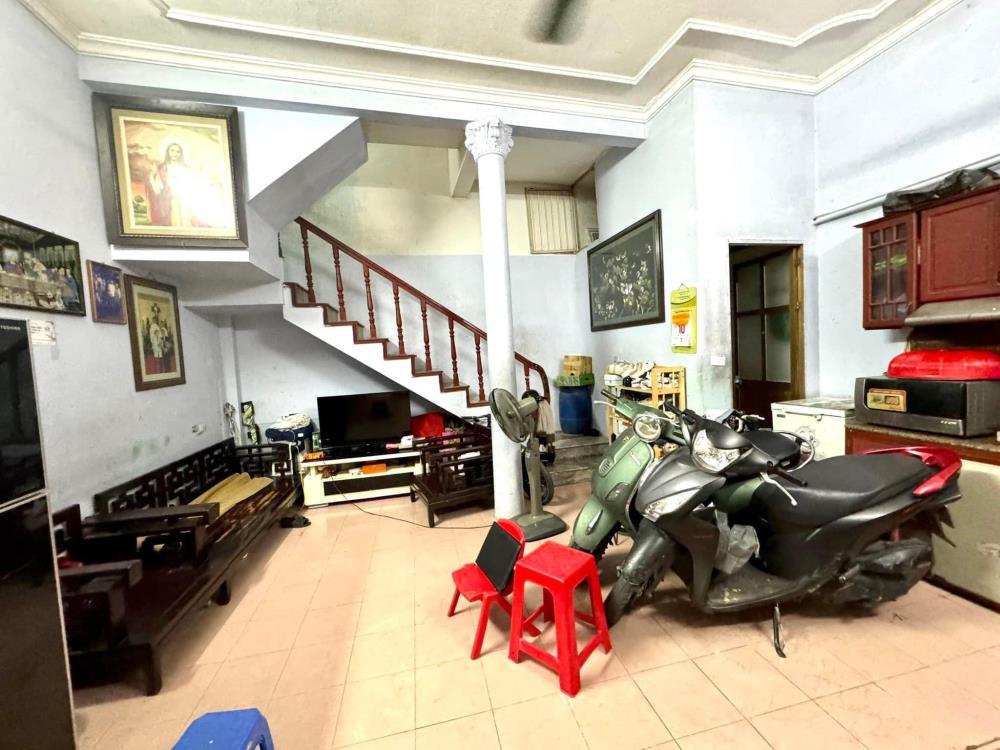 Bán nhà riêng 34m2 ngõ 34 Thịnh Quang Đống Đa gần Royal City