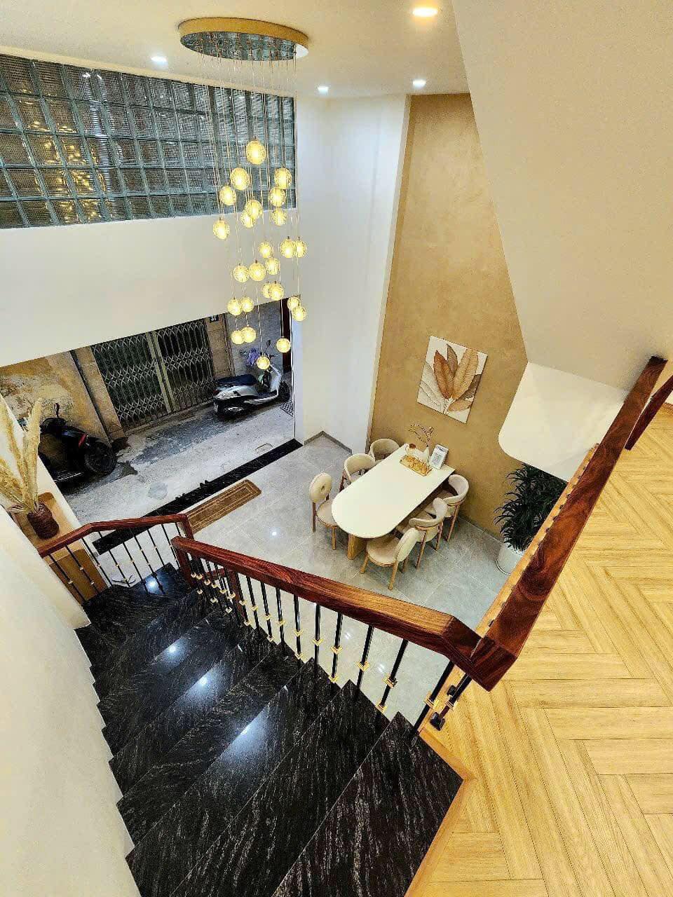 Bán nhà riêng lô góc 38m2 phố Bạch Mai, Hai Bà Trưng, đầy đủ nội thất