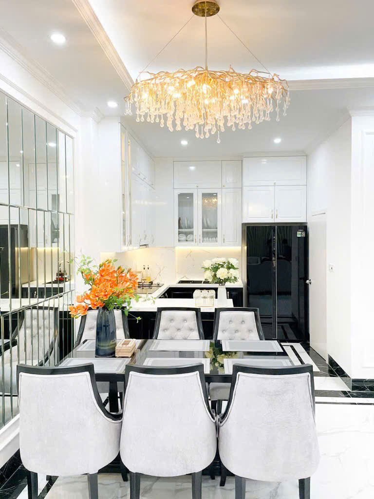 Bán nhà riêng 61m2 mặt tiền 5m Hoàng Ngọc Phách, Đống Đa, giá hợp lý 20 tỷ