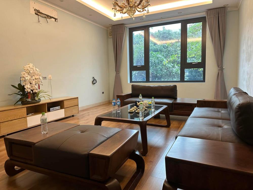 Bán nhà phố 5 tầng Hào Nam quận Đống Đa 45m2 ô tô đỗ cửa giá 14,3 tỷ