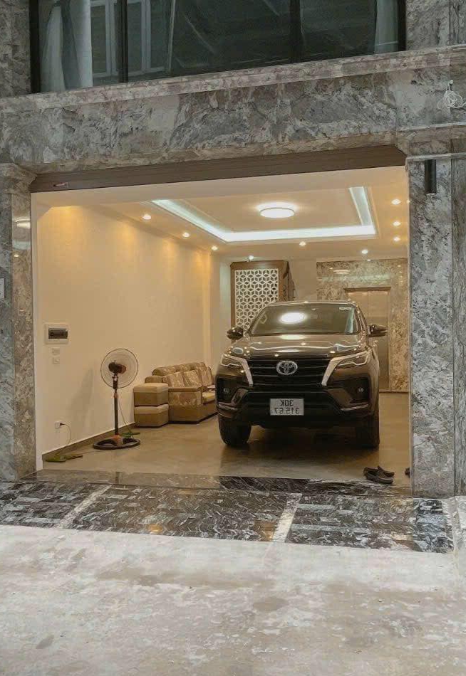 Bán nhà phố Phùng Chí Kiên Cầu Giấy 50m2 gara ô tô 8 tầng thang máy giá 19.5 tỷ