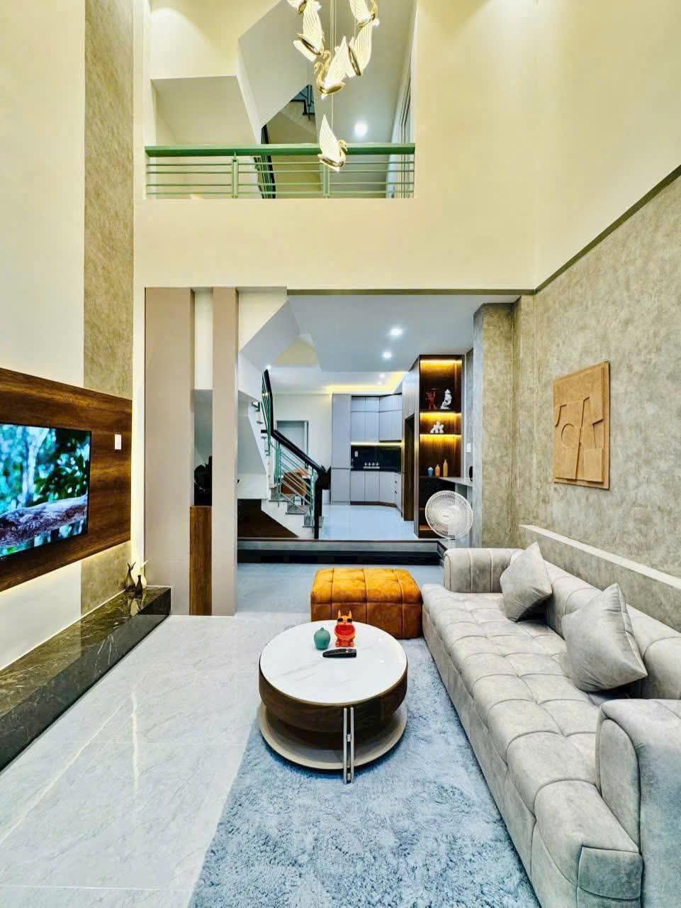 Bán nhà riêng 5m x 10m đường phổ quang phường 2 quận tân bình nhà mới 3 tầng
