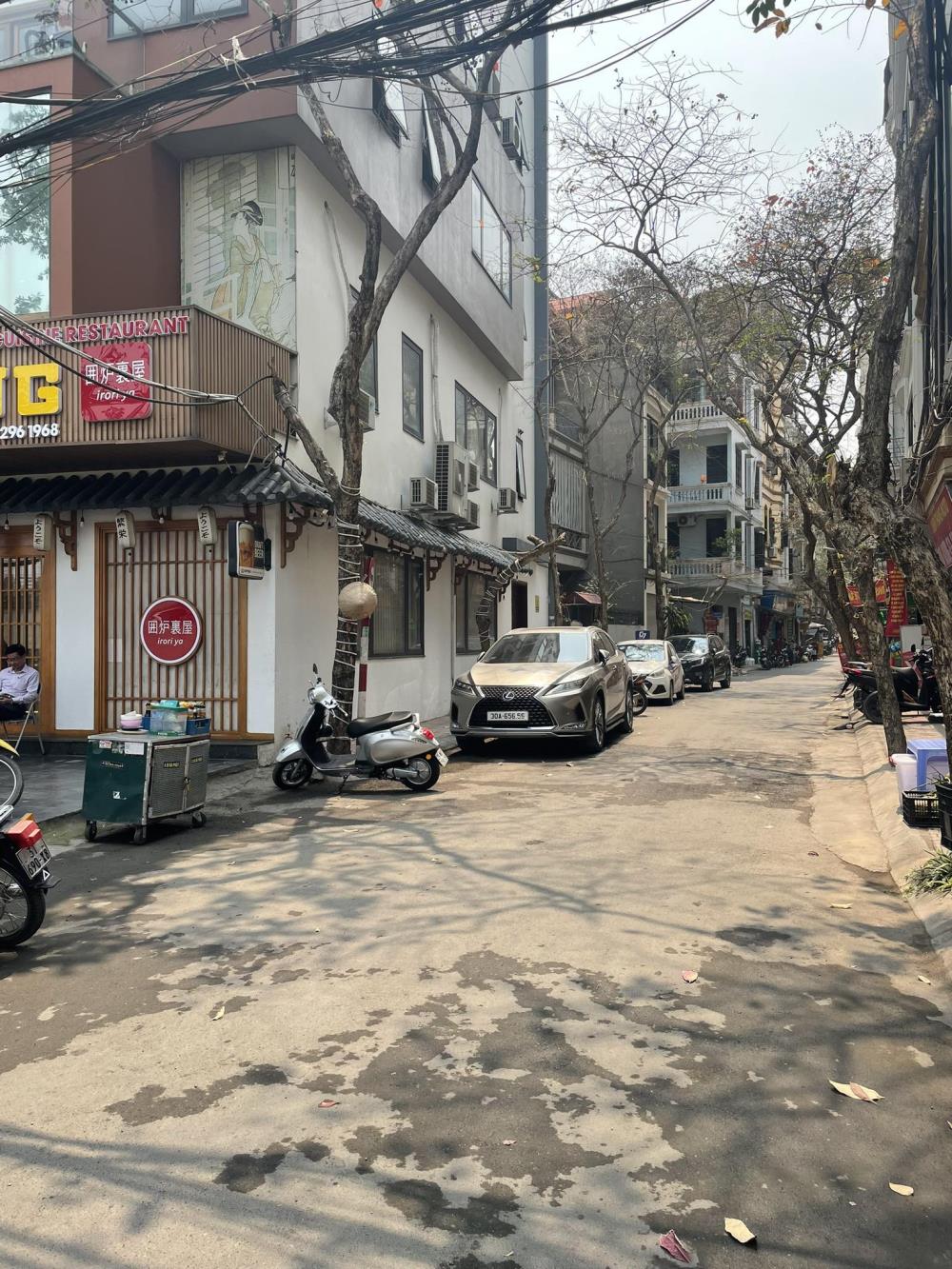Bán nhà riêng 58m2 Kim Mã, quận Ba Đình, ô tô tránh, an ninh tốt