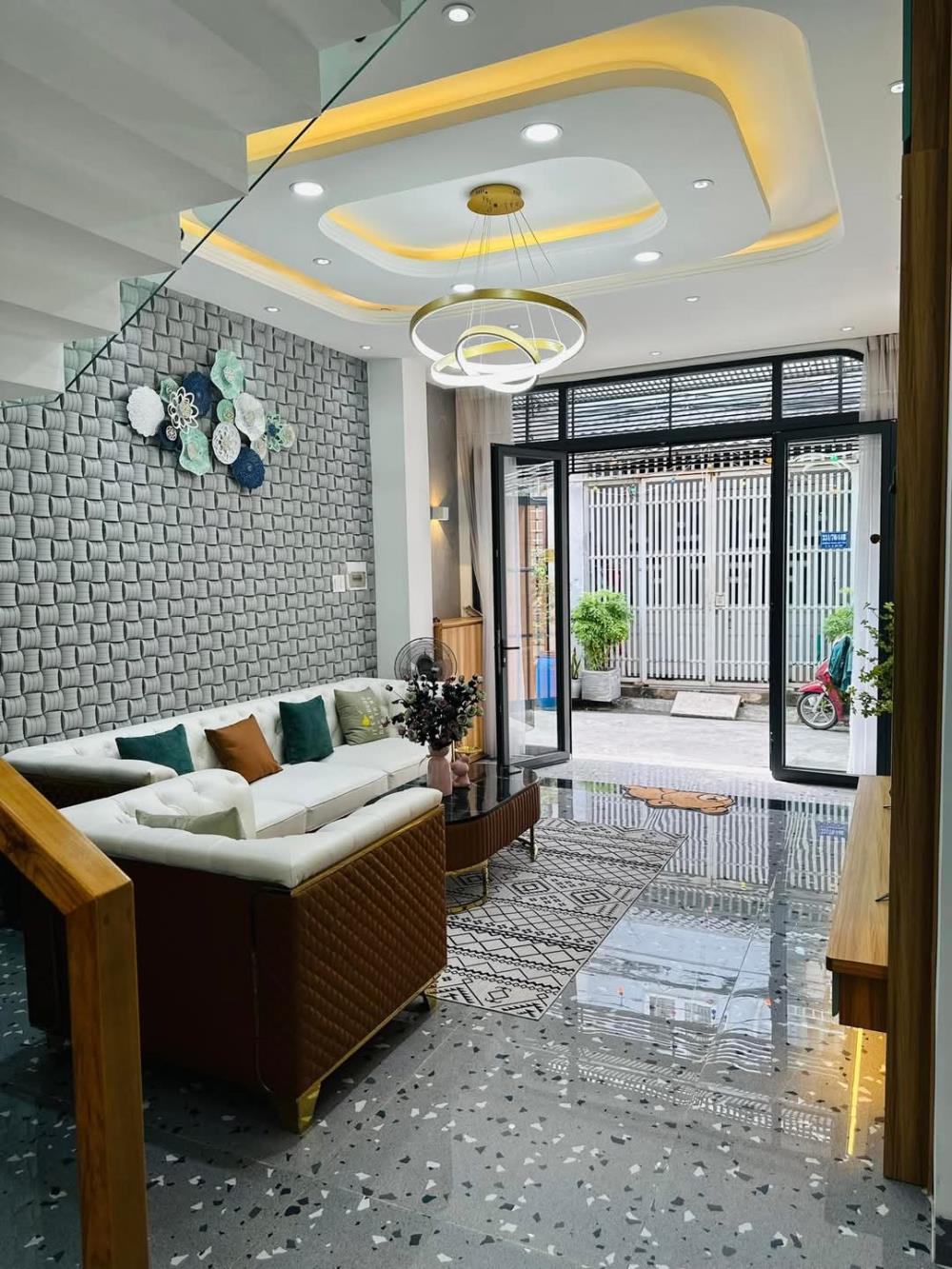 Bán nhà lô góc phân lô, cạnh chung Cư Helios 87 Tam Trinh, Quận Hoàng Mai, kinh doanh sầm uất, 36m2, mặt tiền 5.5m, nhỉnh 9 tỷ