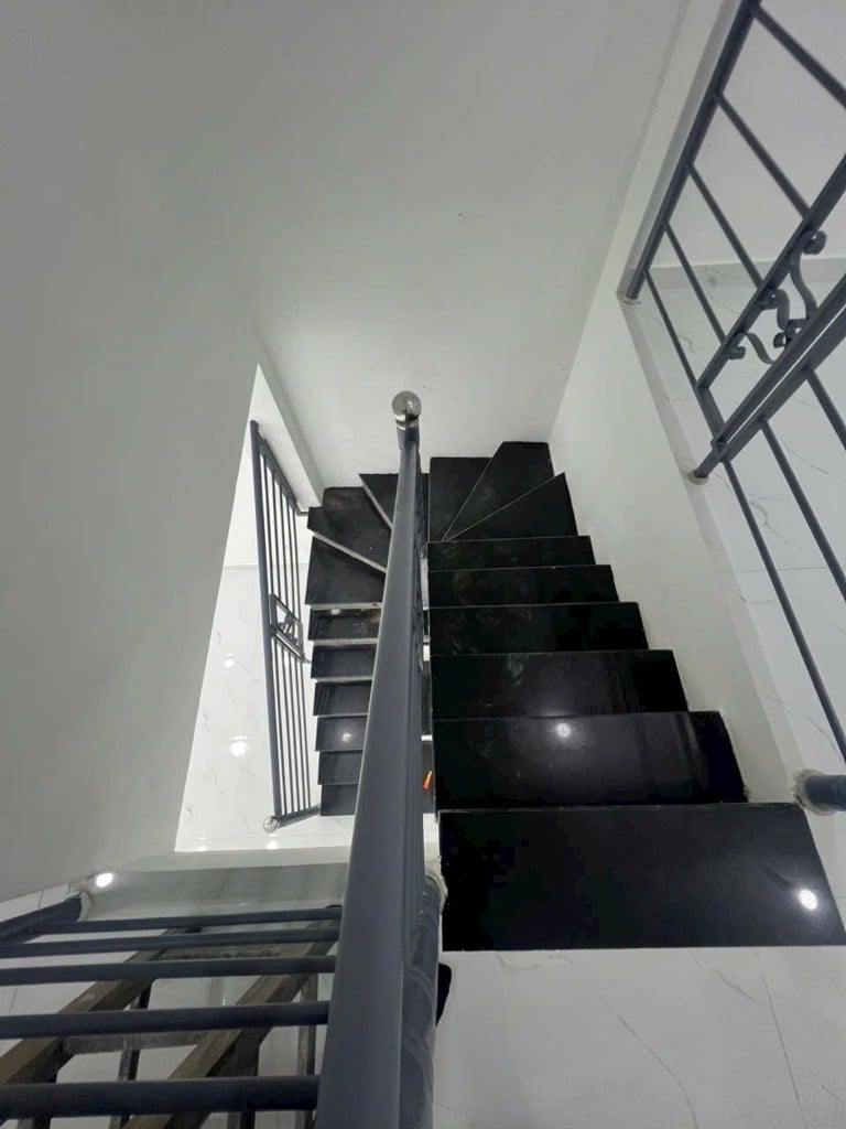 Bán nhà riêng mặt tiền hẻm Huỳnh Tấn Phát Quận 7 31m2 gần KCX Tân Thuận