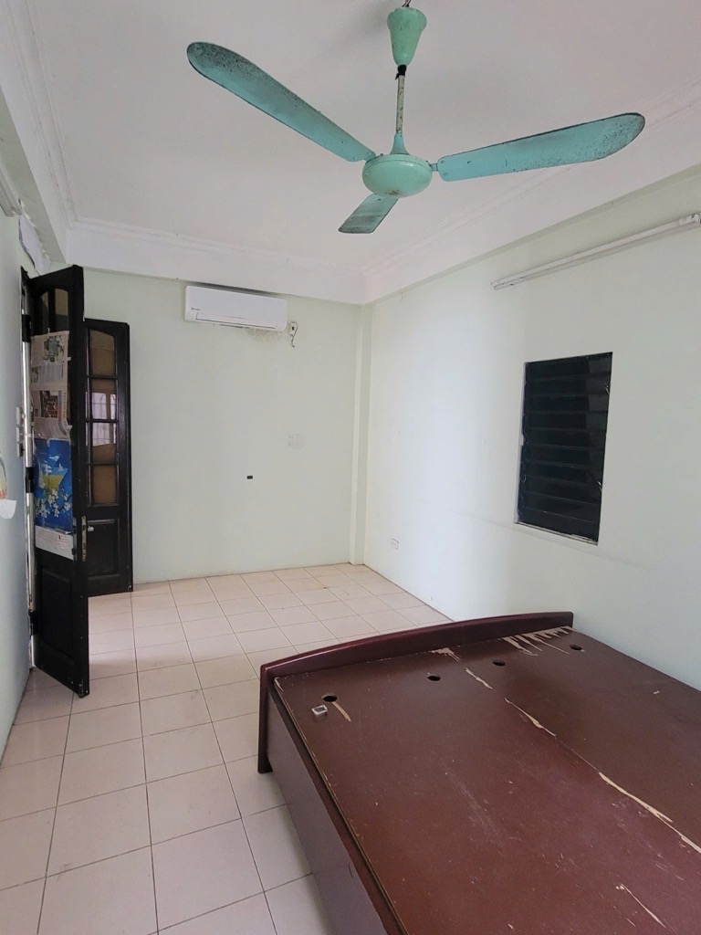 Bán nhà riêng 58m2 Lạc Long Quân, Phường Bưởi, Quận Tây Hồ, giá tốt, gần hồ Tây