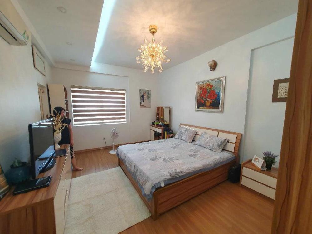 Bán nhà riêng Bạch Mai 38m2 giá 4,2 tỷ hai mặt thoáng