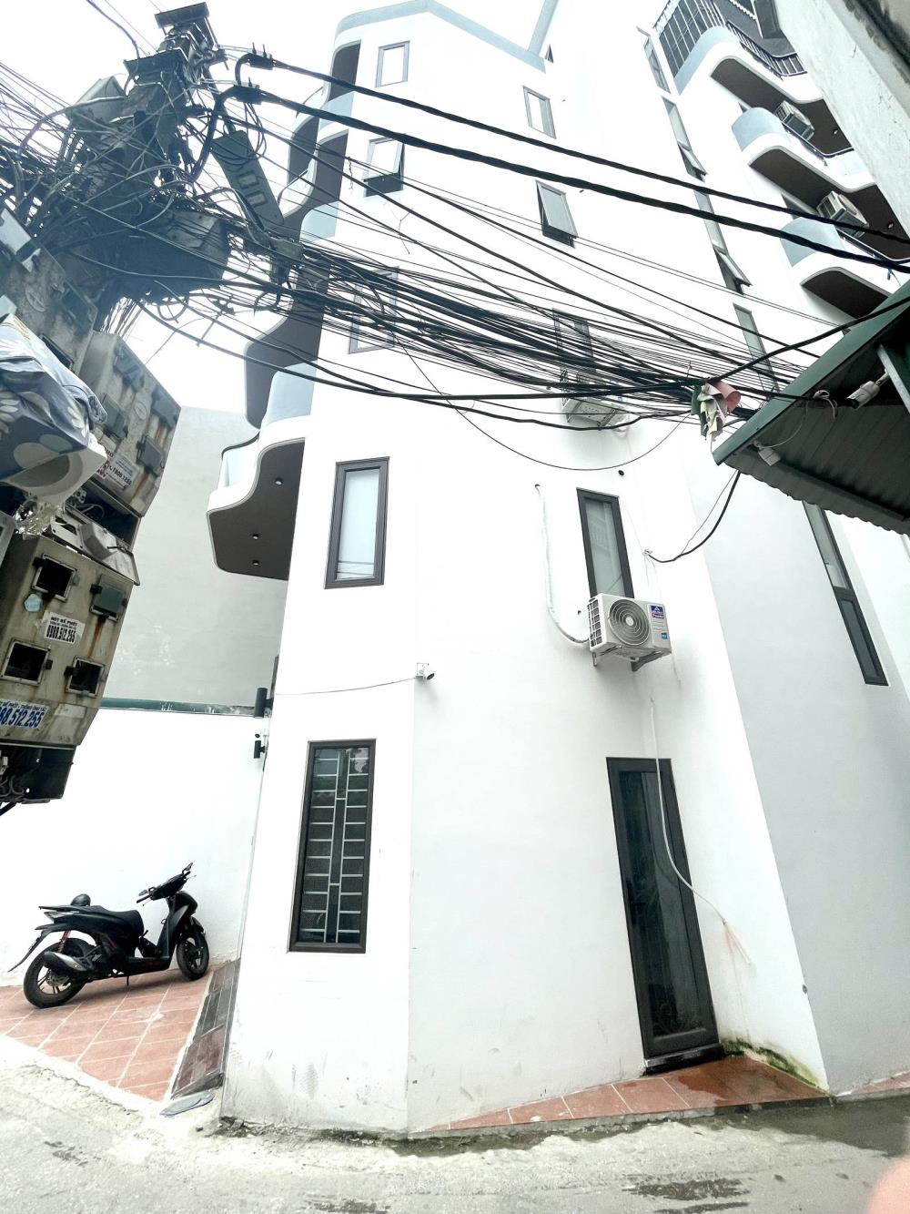 Bán nhà riêng 41 m2 tại Nguyễn Văn Linh, Long Biên, kinh doanh đắc địa
