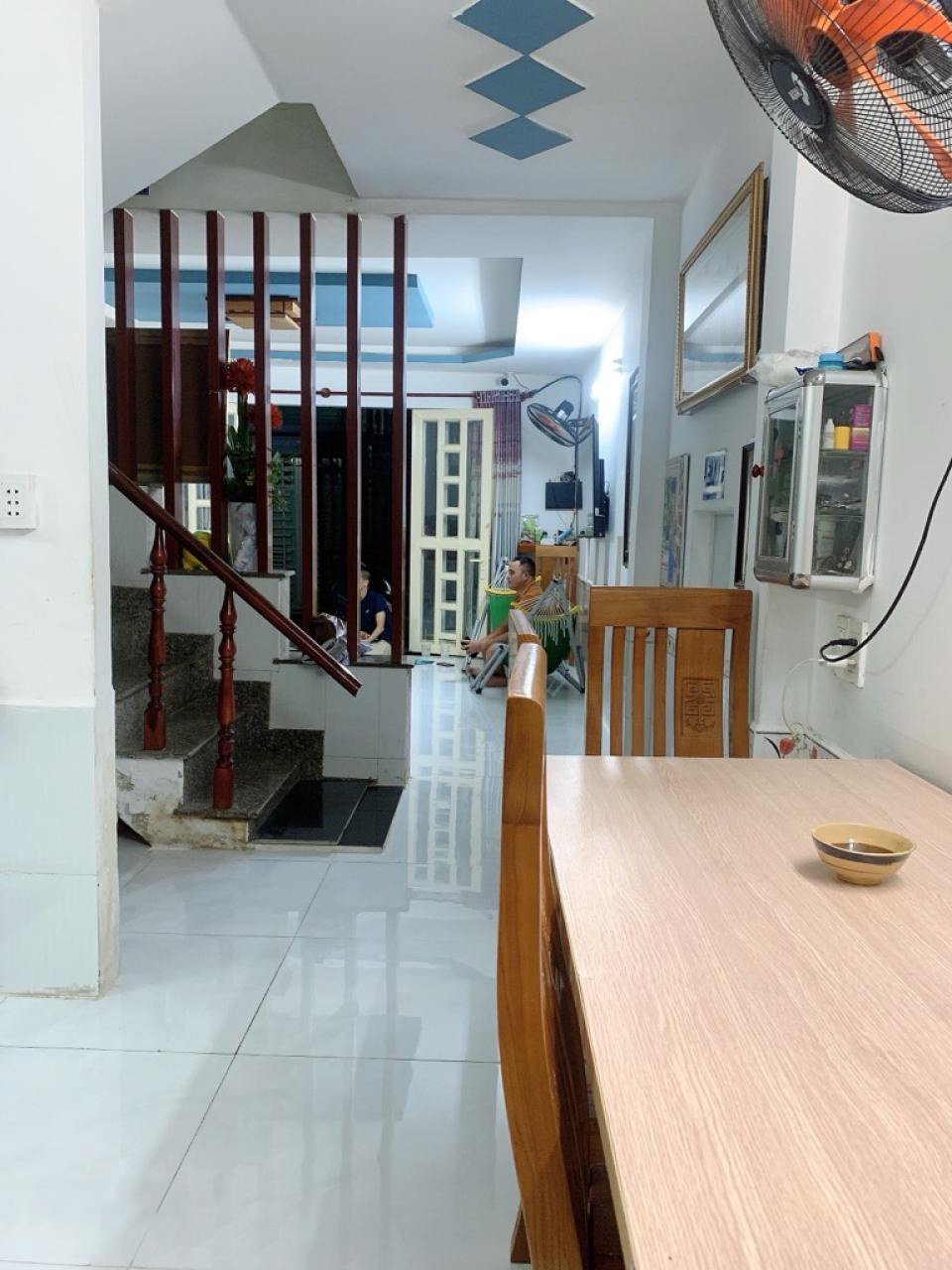 Bán nhà riêng 2 tầng tại Thạnh Lộc 15 Q12 diện tích 56m2 giá chỉ 3.62 tỷ