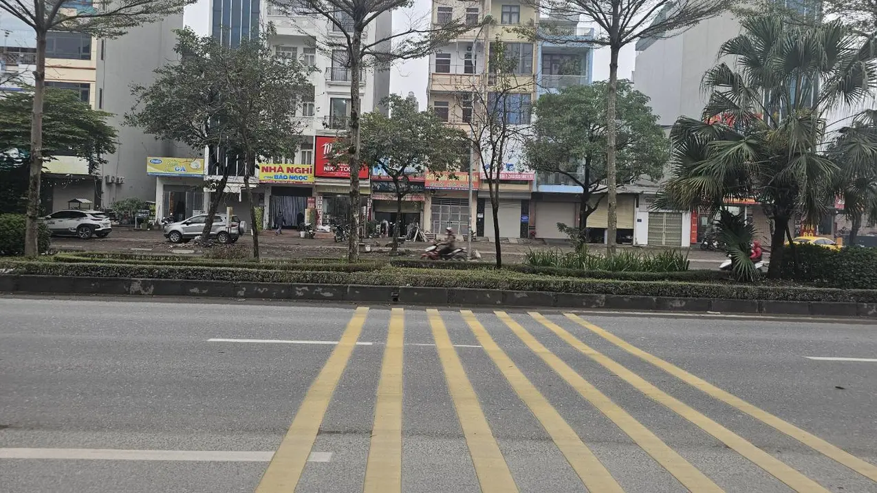 Bán nhà biệt thự liền kề 62m2 Đường 1, Phú La, Hà Đông, thang máy, ô tô vào nhà