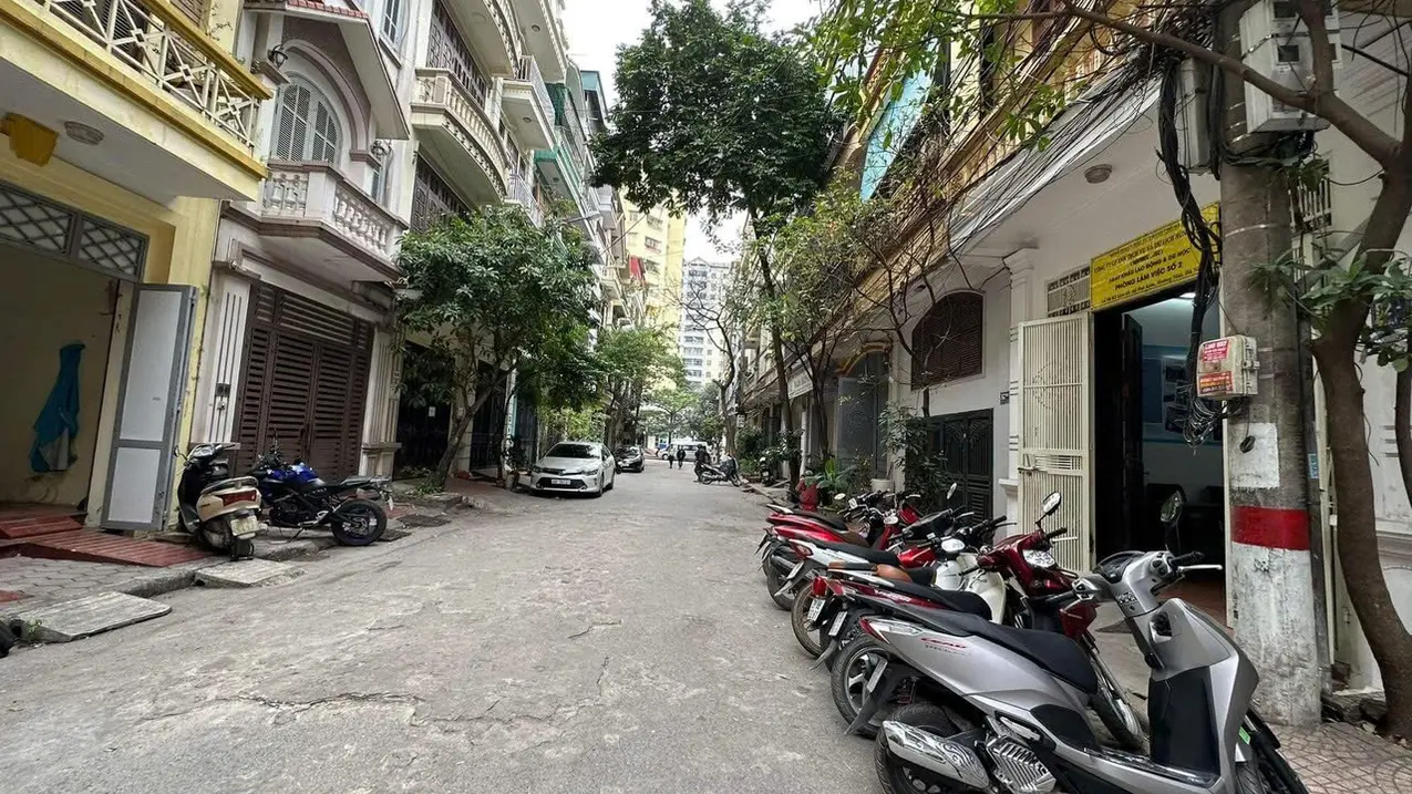 Bán nhà biệt thự liền kề 68m2 tại Thịnh Liệt, Hoàng Mai, kinh doanh tốt