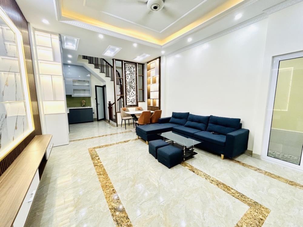 Bán nhà riêng 50m2 x 5 tầng tại Minh Khai, Quận Hai Bà Trưng, gần chợ tiện ích đầy đủ