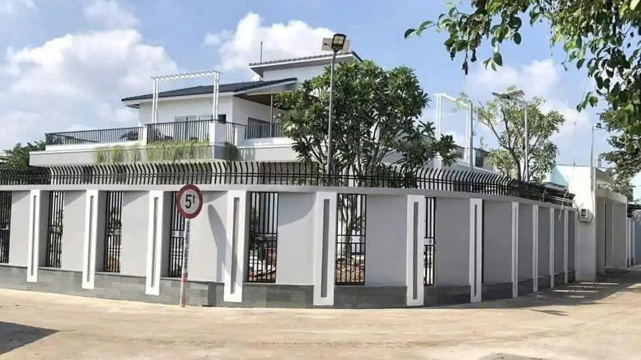 Bán biệt thự liền kề 711 m2 tại Nguyễn Thị Thảnh, Đông Thạnh, Hóc Môn giá 20 tỷ