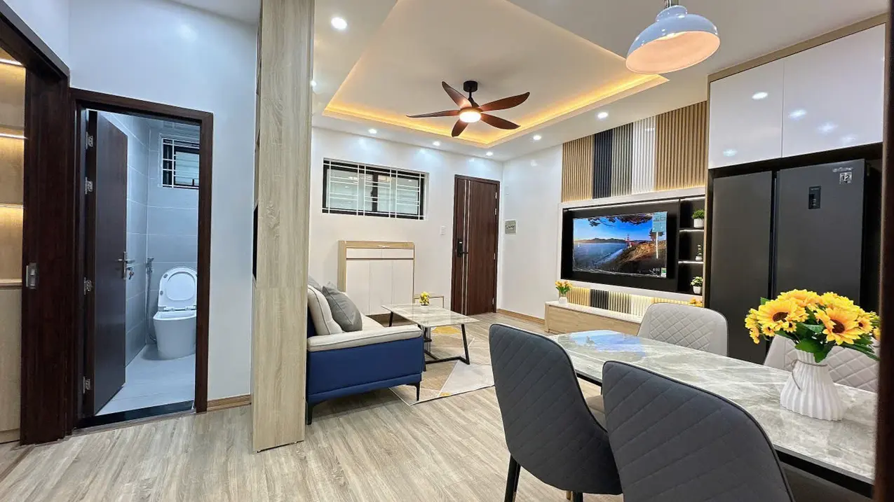 Bán căn hộ chung cư 76m2 đường Linh Đàm, Hoàng Mai, view thoáng, full nội thất