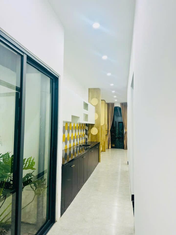 Bán nhà biệt thự liền kề diện tích 108m2 tại đường Minh Mạng, phường Thủy Xuân, Huế, nội thất cơ bản
