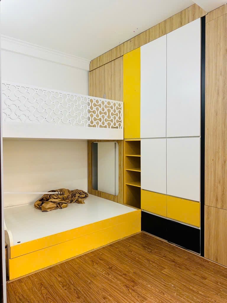 Bán nhà Hào Nam, Đống Đa, diện tích 30m2 x 6 tầng, mặt tiền 4,5m, giá 6,95 tỷ