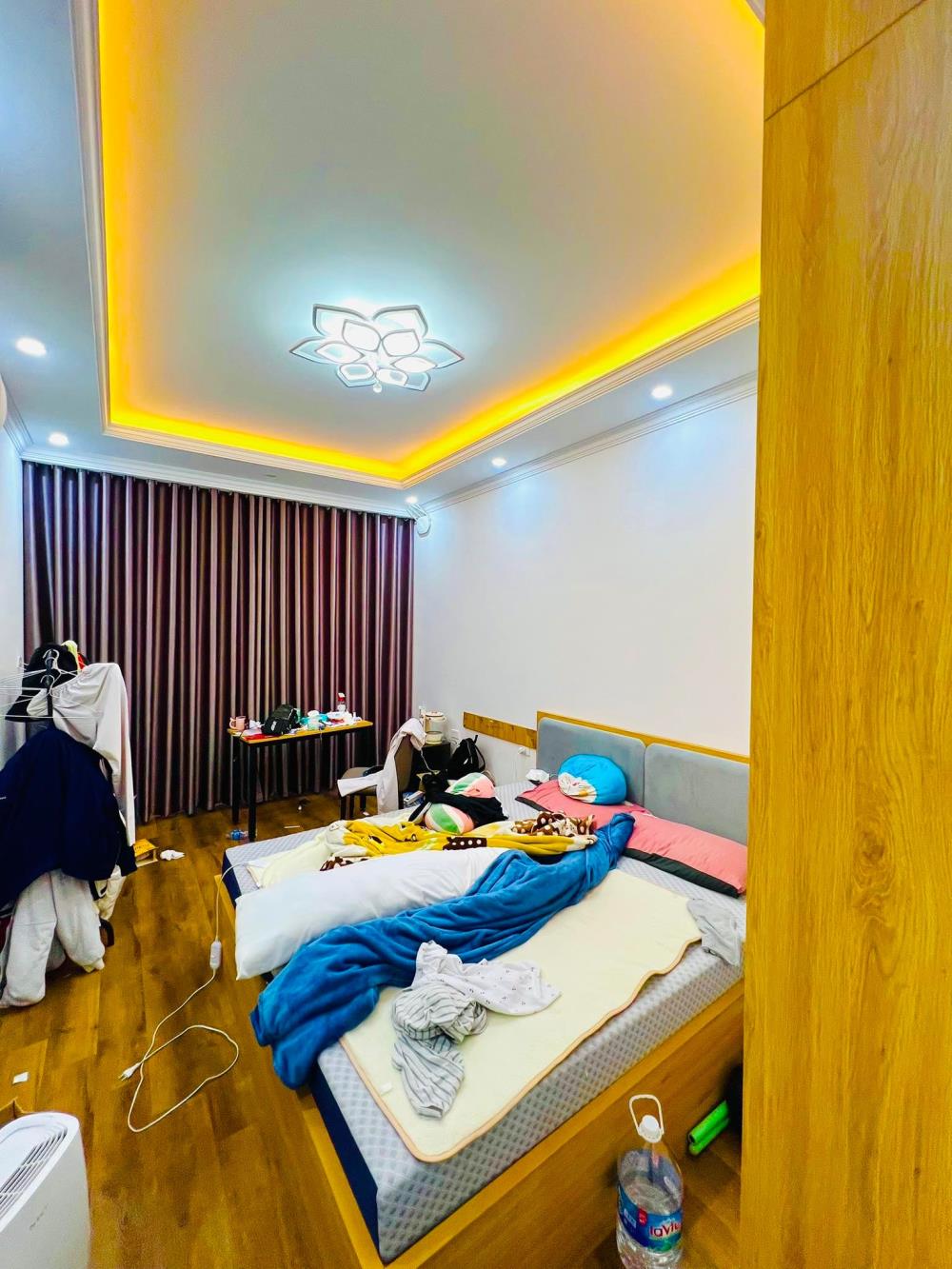 Bán tòa nhà Nguyễn Hoàng 116m², xây 8 tầng, đường ô tô.