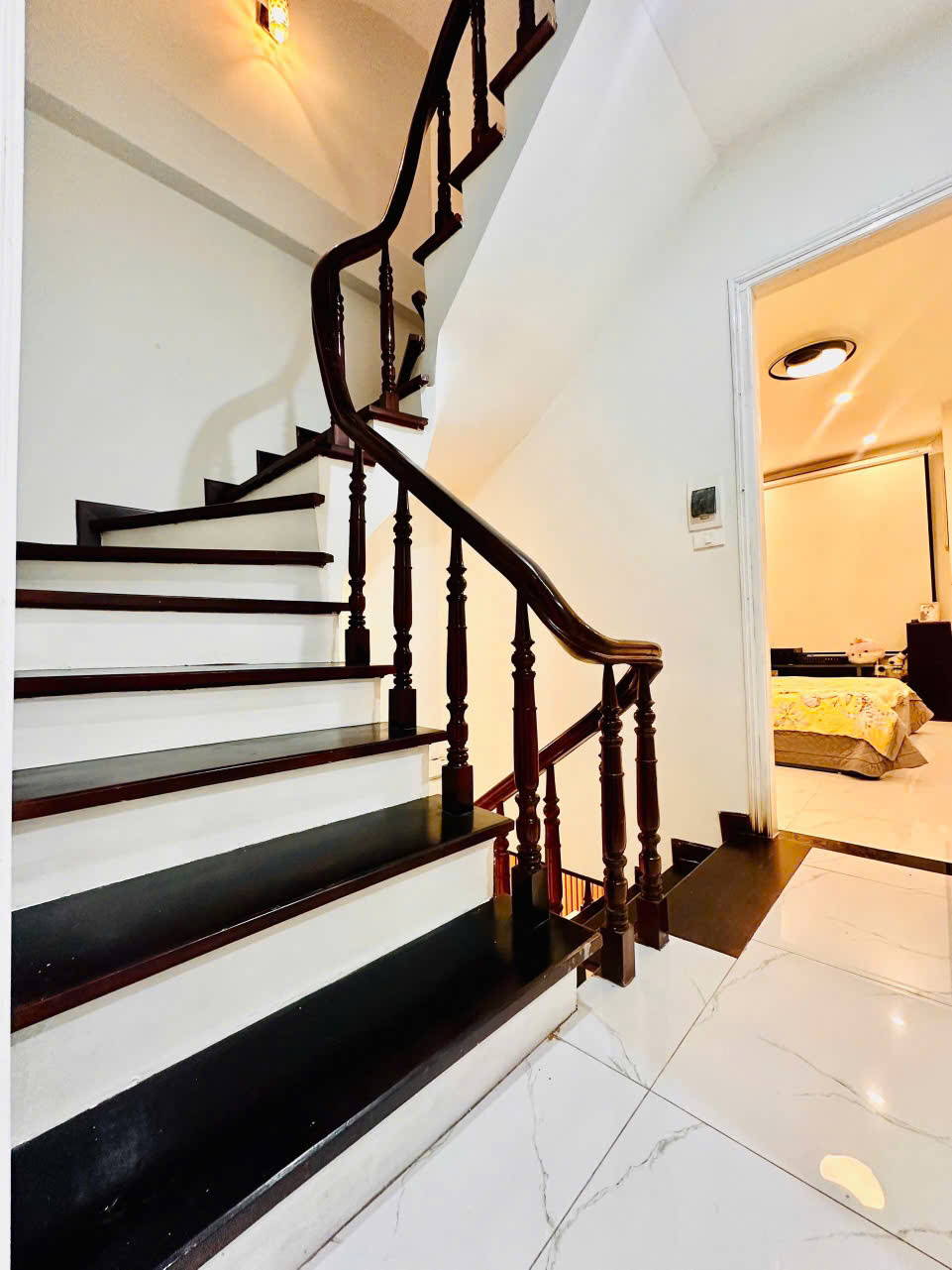 Bán nhà riêng 4 tầng 45m2 tại Minh Khai, Hai Bà Trưng, kinh doanh đỉnh, ô tô vào nhà