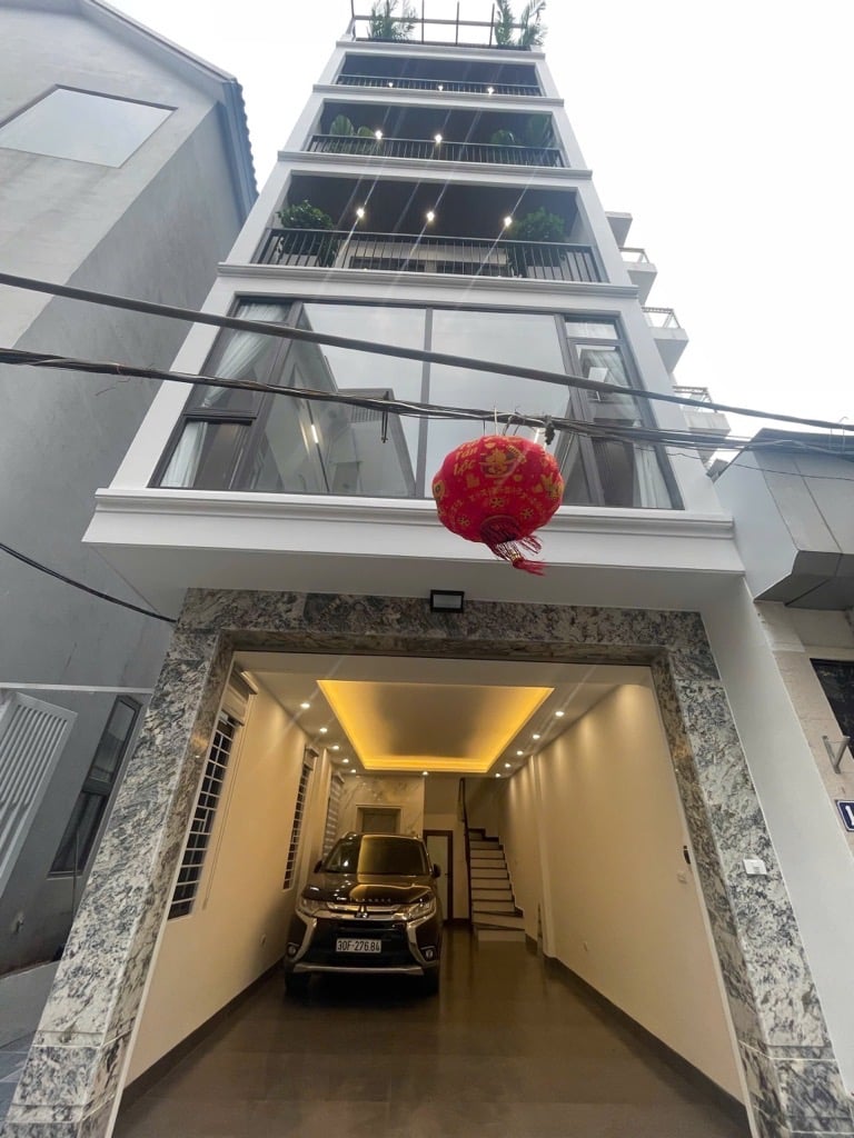 Bán nhà riêng 53m2 tại Ngọc Thụy, Long Biên, ô tô, thang máy, nội thất cao cấp