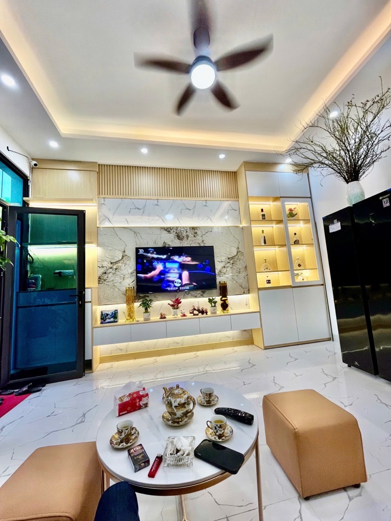 Bán nhà riêng 39m2 mặt ngõ ô tô đường Hoàng Mai quận Hoàng Mai giá 5,68 tỷ