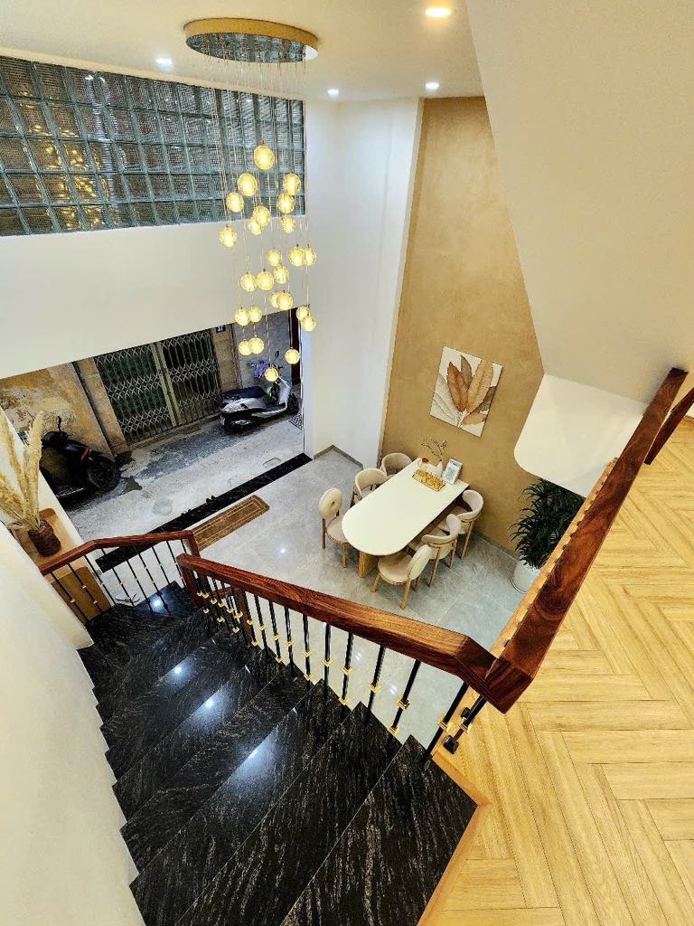 Bán nhà riêng 38 m2 Bạch Mai, Quận Hai Bà Trưng đầy đủ nội thất sang trọng