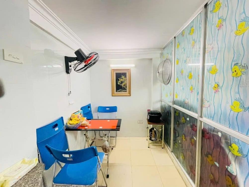 Bán nhà riêng 22m2 tại Khâm Thiên, quận Đống Đa, ngõ rộng 3 gác đỗ cửa