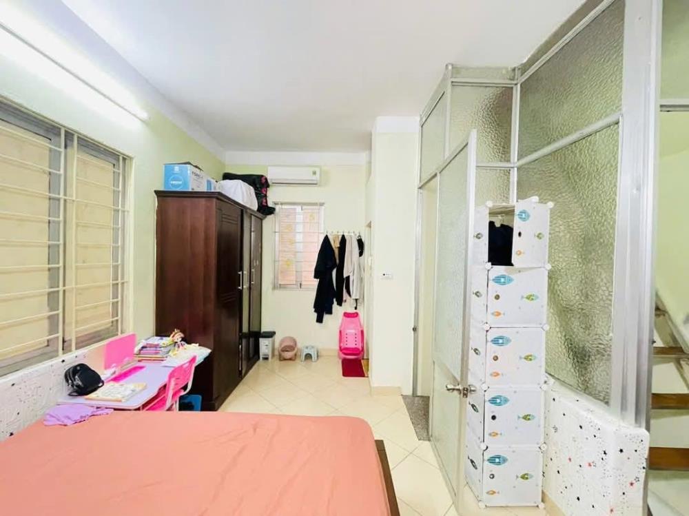 Bán CCMN Cầu Giấy 2 thoáng 106m2, xây mới 8 tầng, 28 phòng khép kín, dòng tiền 140tr/tháng