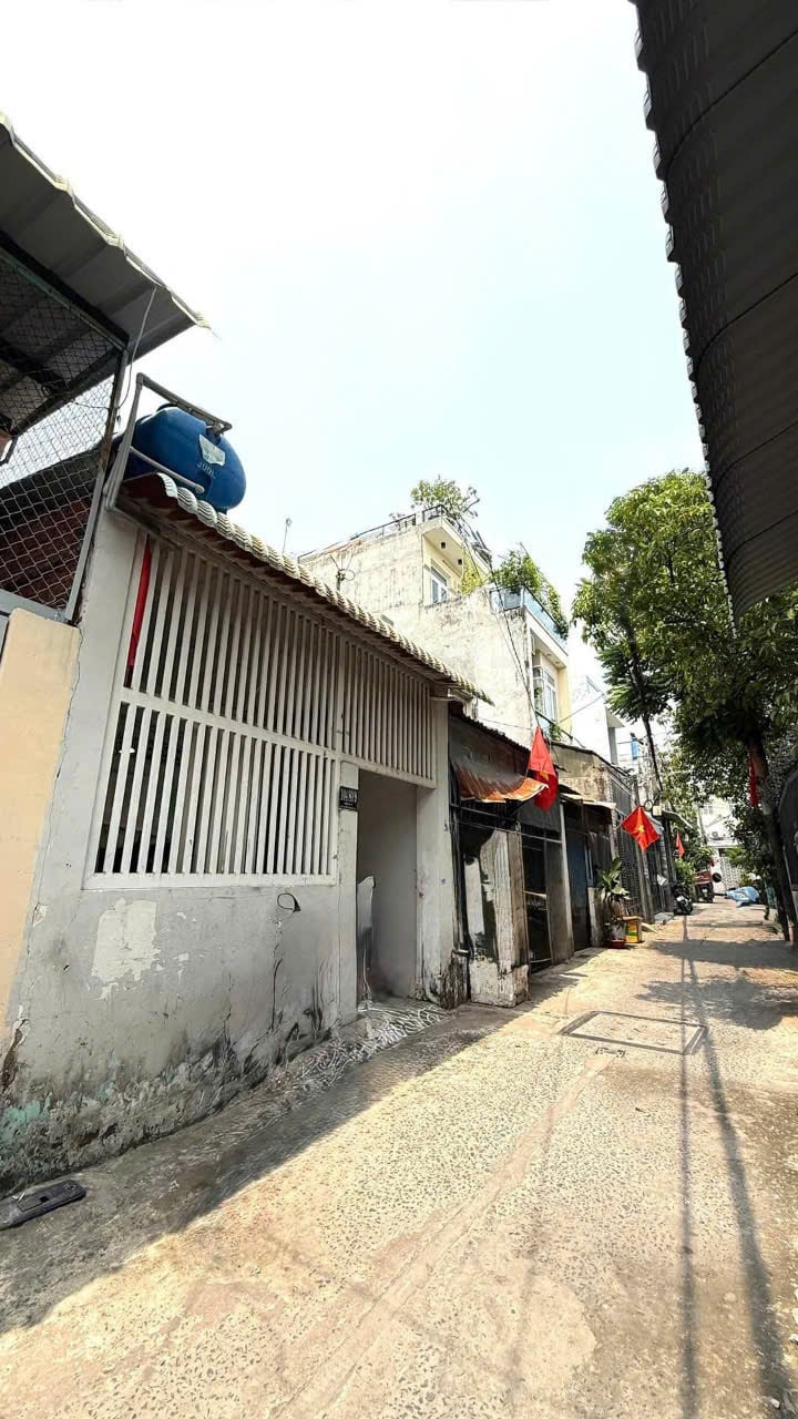 Bán nhà riêng 4m x 16m đường 4m thông Phường Hiệp Thành Quận 12 Hồ Chí Minh giá tốt