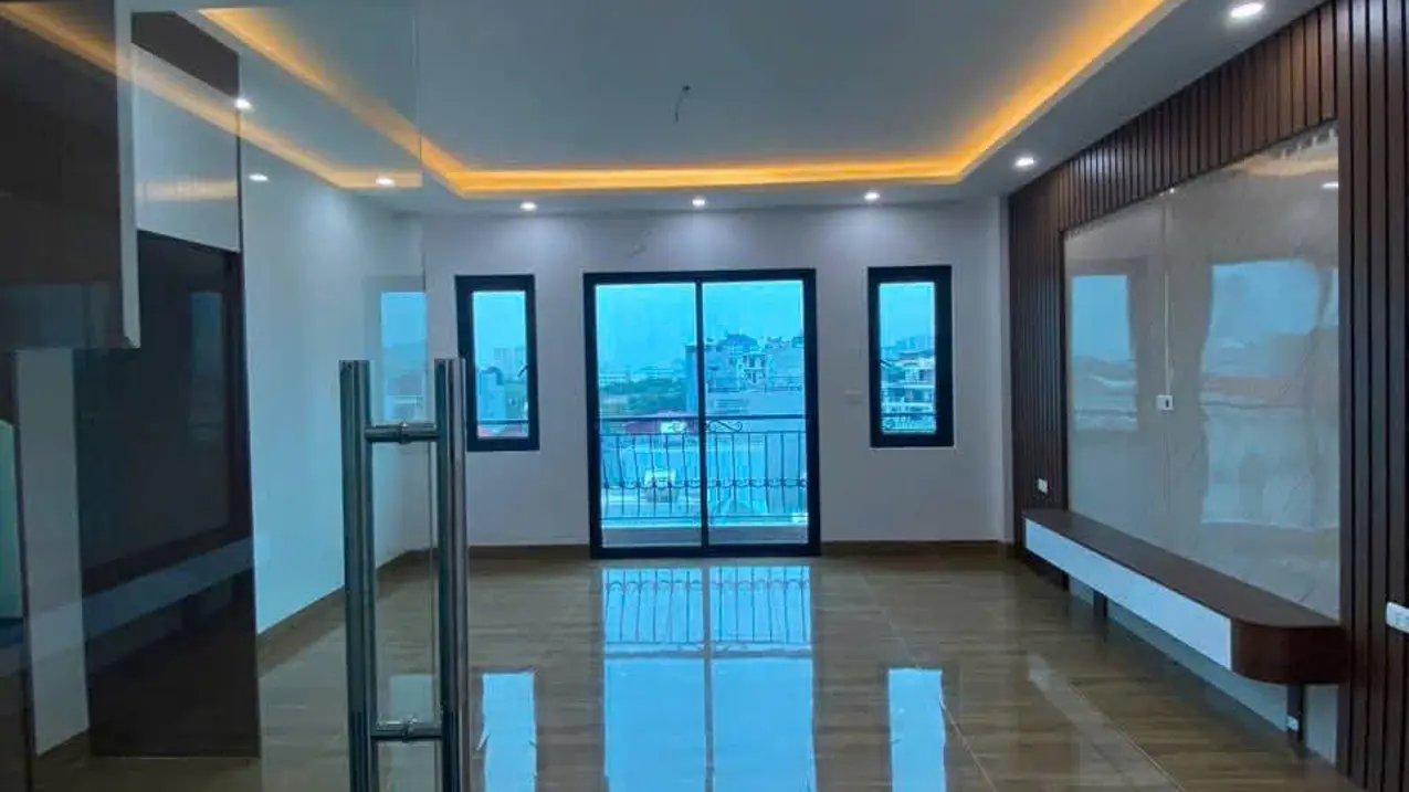 Bán nhà riêng 145 m2 đường Nguyễn Văn Cừ, Long Biên, cơ hội đầu tư hấp dẫn