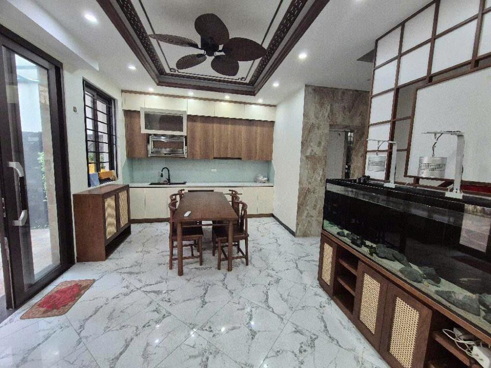 Bán nhà riêng 47m2 x 6 tầng thang máy tại Thụy Khuê, quận Tây Hồ, nội thất cao cấp