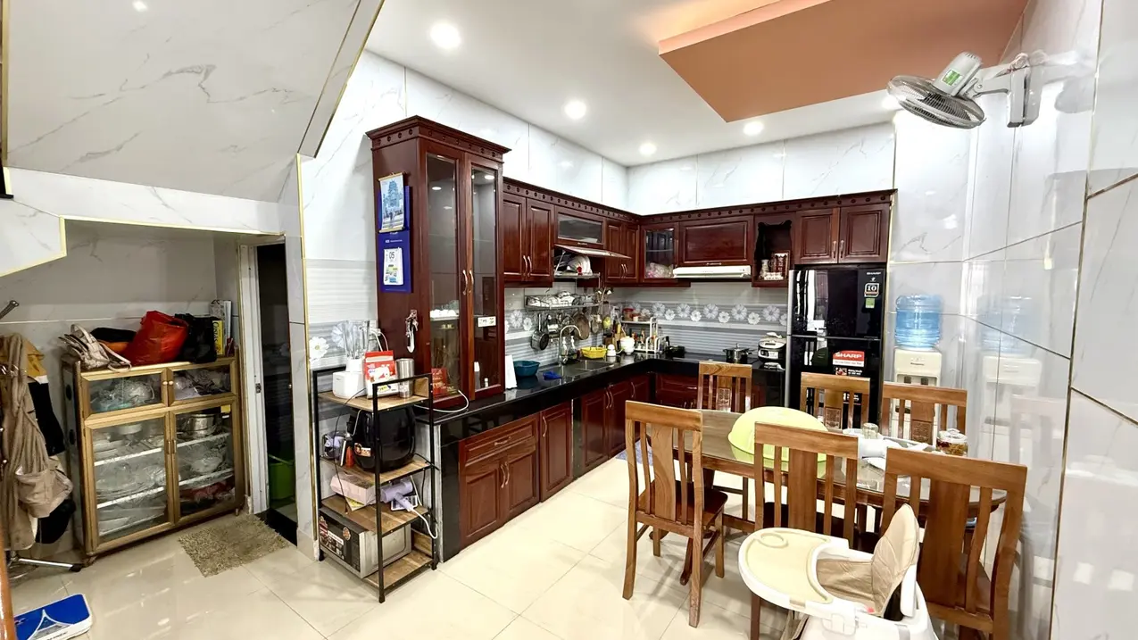 Bán nhà hẻm 3,5m Tôn Thất Thuyết, diện tích 3x9m, giá 2,4 tỷ