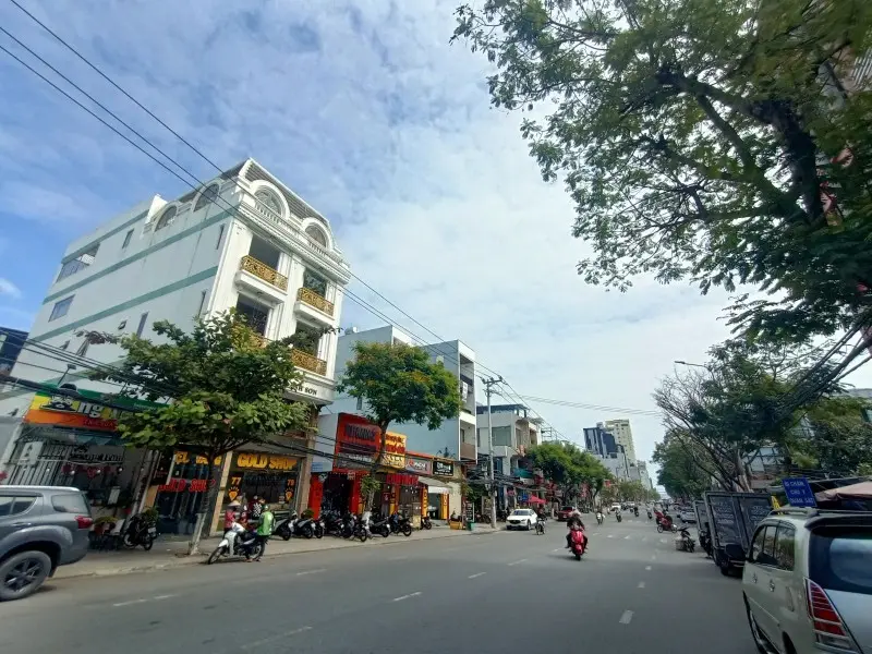 Bán nhà riêng ngang 15m tại Nguyễn Văn Thoại, quận Sơn Trà, Đà Nẵng sát biển Mỹ Khê
