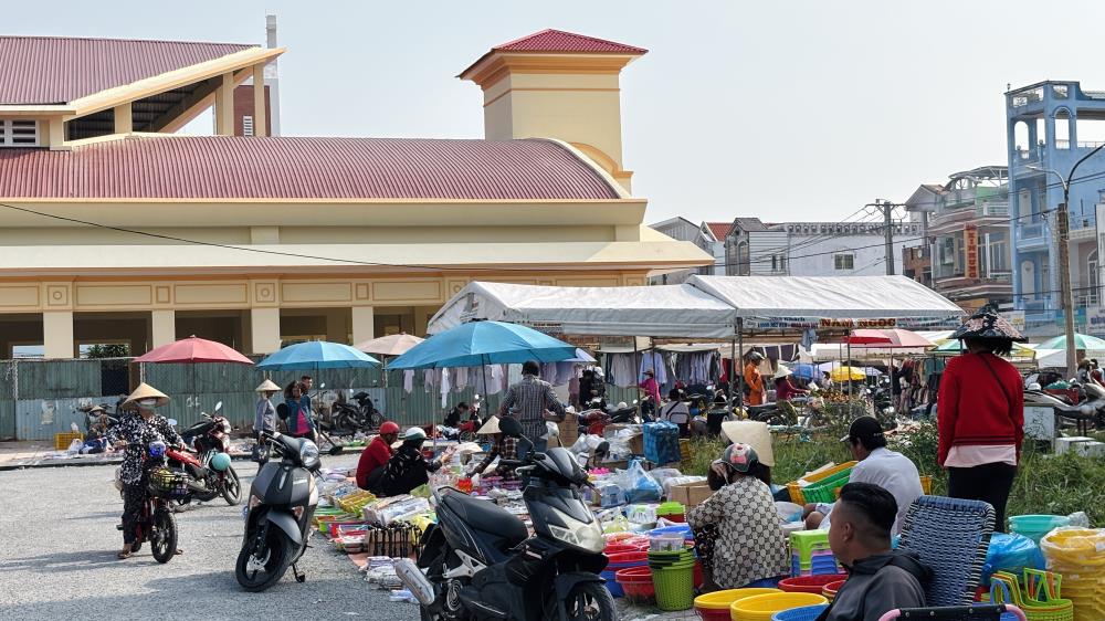 Bán nhà phố thương mại 79,5m2 mặt tiền Ngô Quyền, Bình Minh, Vĩnh Long, kinh doanh thuận lợi